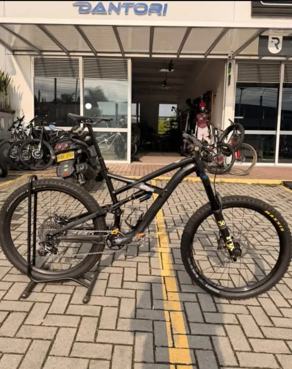 Specialized enduro 2016